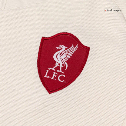 Gyerek Liverpool 
 Idegenbeli 
Mez 
Készlet (Mez + Nadrág + Zokni) 
2025/26 
 Fehér