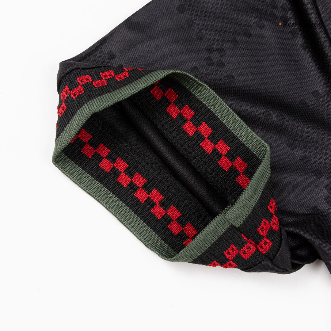 Bayern Munich Gyerek Idegenbeli Harmadik Mez Készlet(Mez+Nadrág+Zokni) 2025/26 Fekete