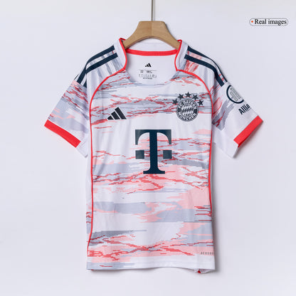 Gyerekek  Bayern Munich Idegenbeli Soccer Mez Készlet(Mez+Rövidnadrág) 2025/26 Fehér