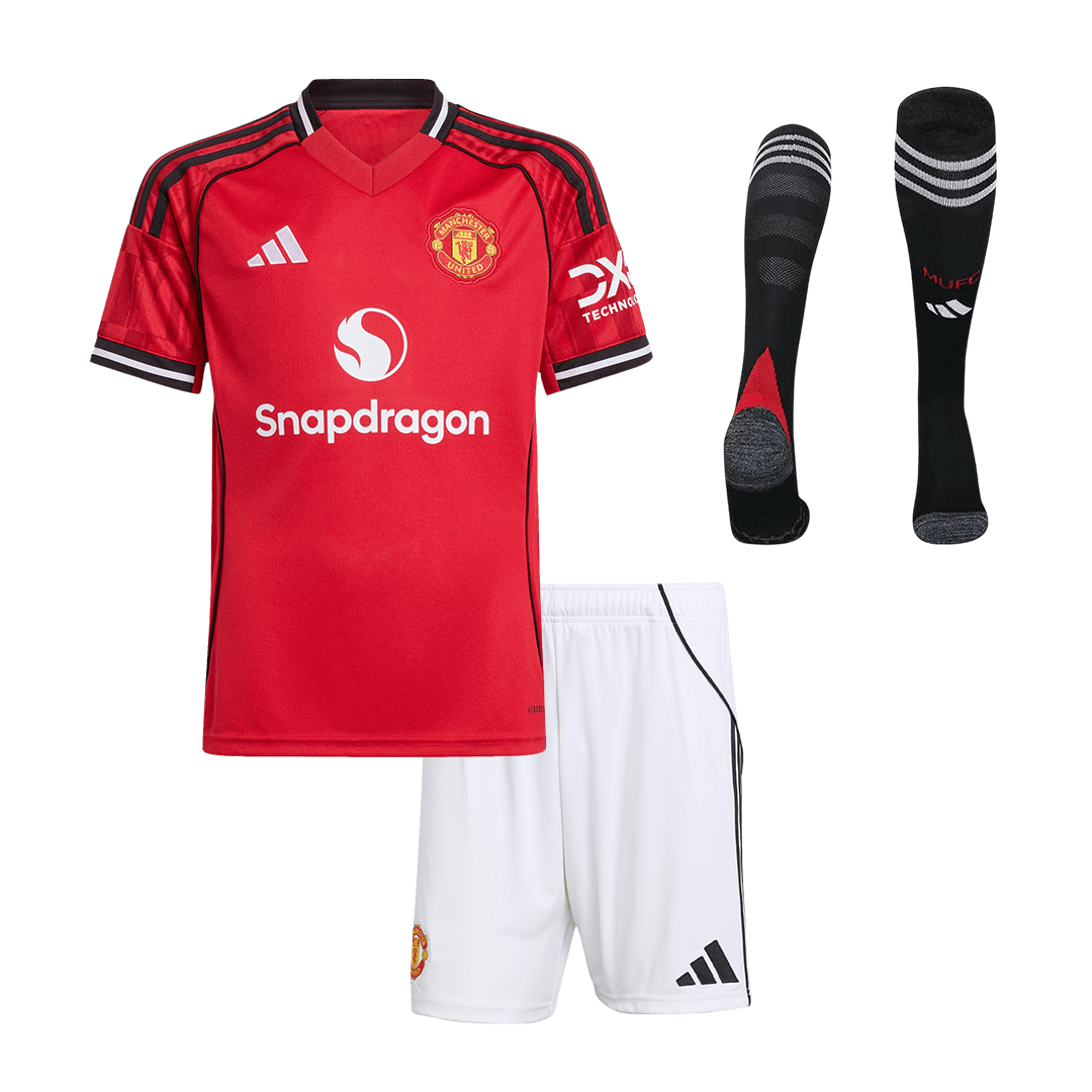 Gyerek Manchester United 
Otthoni 
Mez 
Készlet (Mez + Nadrág + Zokni) 
2025/26 
Piros
