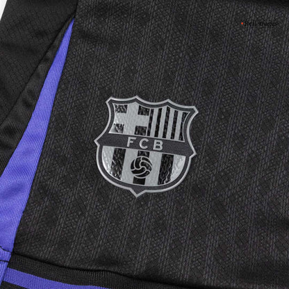 Gyerek Barcelona 
 Idegenbeli 
Mez 
Készlet (Mez + Nadrág + Zokni) 
2025/26 
 Sárga & fekete