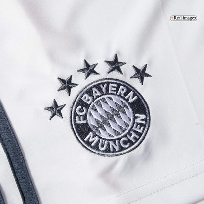 Bayern Munich Idegenbeli Soccer Rövidnadrág 2025/26 Fehér
