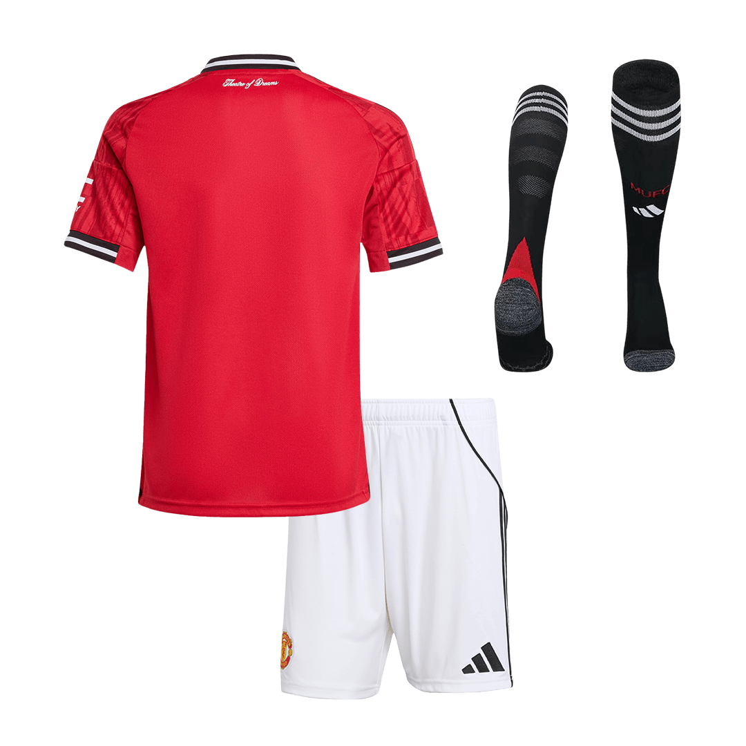 Gyerek Manchester United 
Otthoni 
Mez 
Készlet (Mez + Nadrág + Zokni) 
2025/26 
Piros