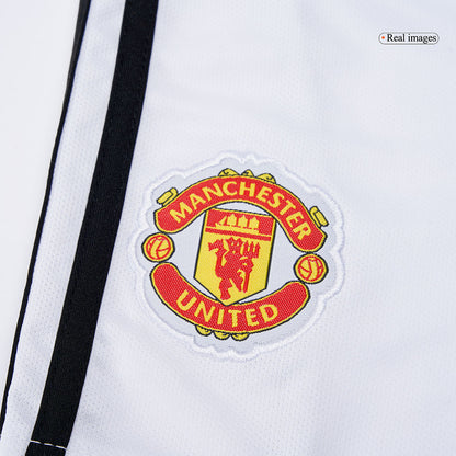 Gyerek Manchester United 
Otthoni 
Mez 
Készlet (Mez + Nadrág + Zokni) 
2025/26 
Piros