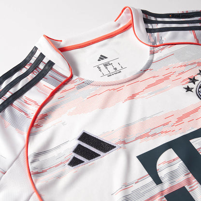 MÜLLER #25 Bayern Munich Idegenbeli Soccer Mez 2025/26 Fehér