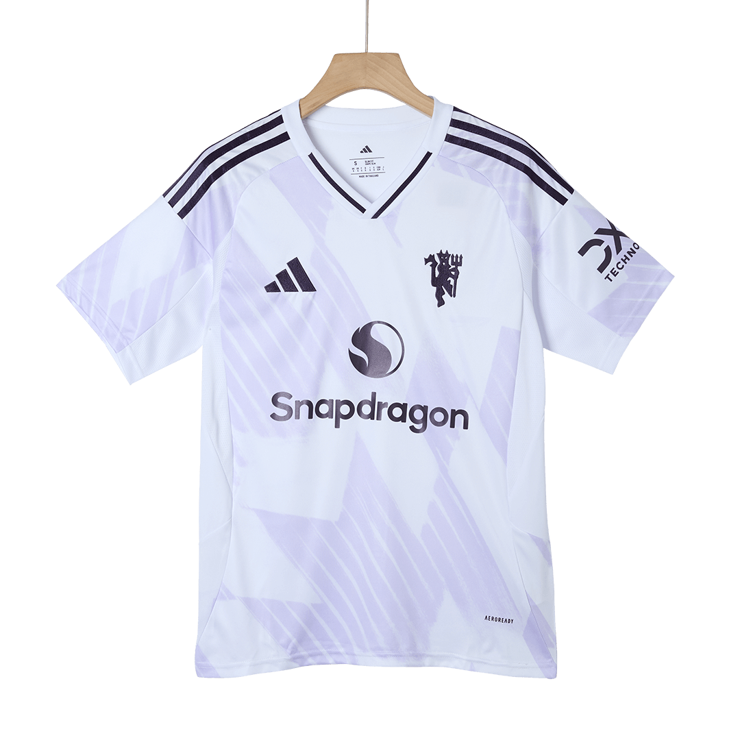 B.FERNANDES #8 Manchester United Idegenbeli Soccer Mez 2025/26 Fehér