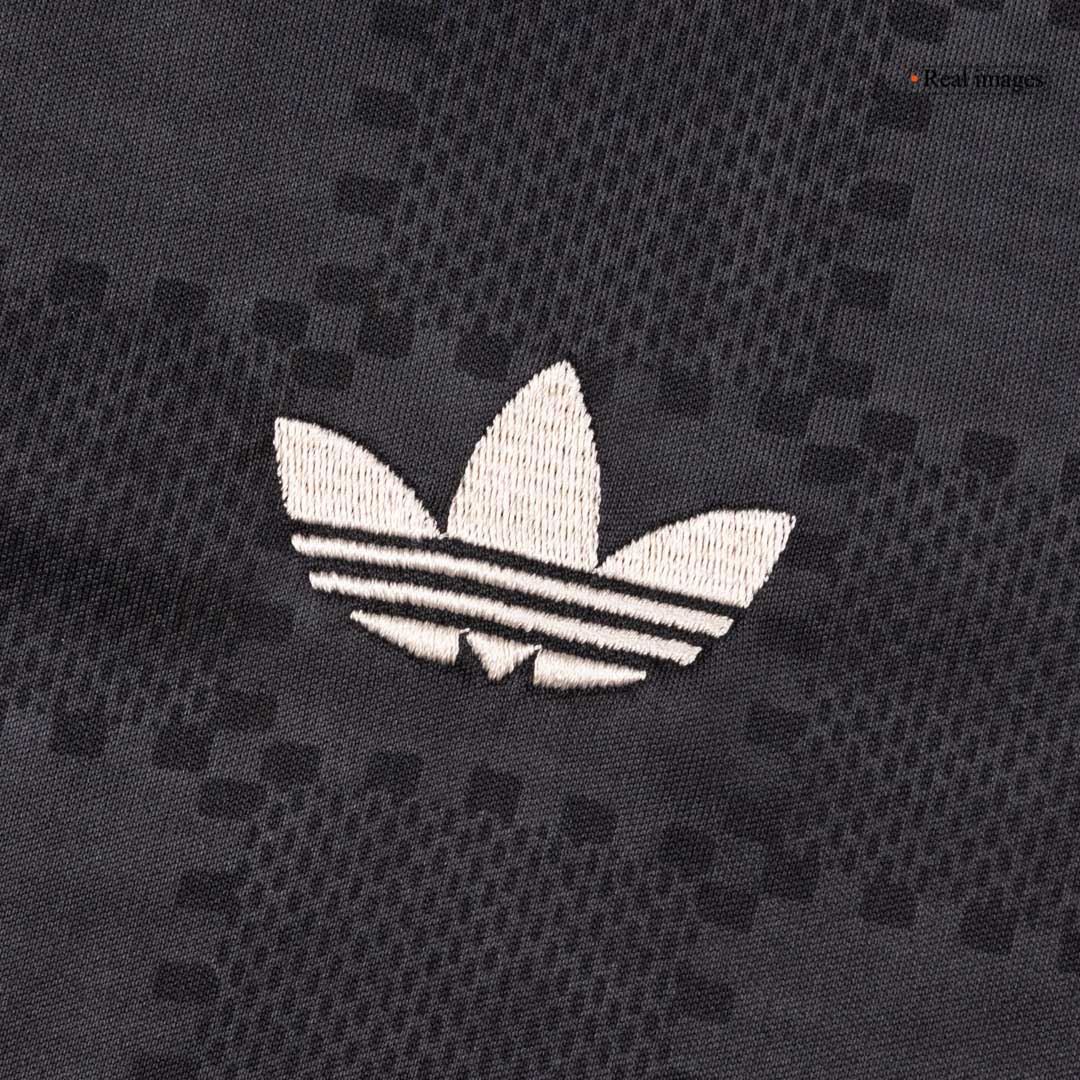 Bayern Munich Gyerek Idegenbeli Harmadik Mez Készlet(Mez+Nadrág+Zokni) 2025/26 Fekete