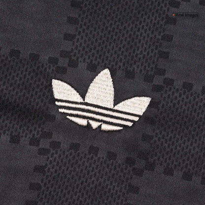 Bayern Munich Gyerek Idegenbeli Harmadik Mez Készlet(Mez+Nadrág+Zokni) 2025/26 Fekete