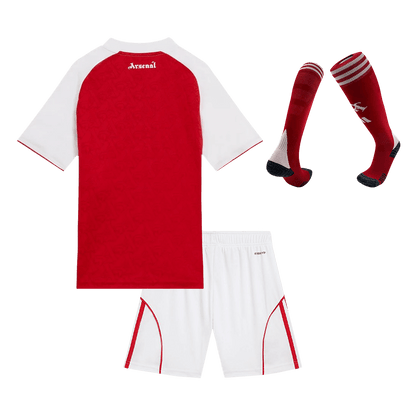 Gyerek Arsenal 
Otthoni 
Mez 
Készlet (Mez + Nadrág + Zokni) 
2025/26 
Piros