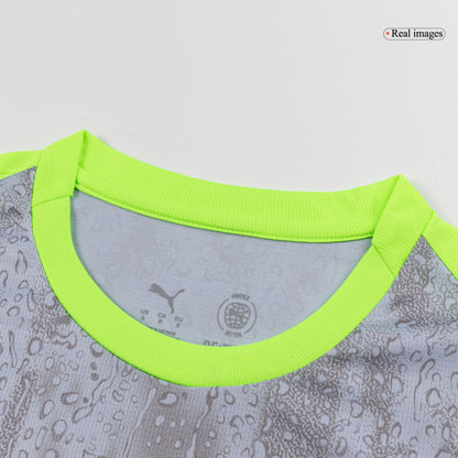 Manchester City Idegenbeli Harmadik Mez Szett (Mez+Nadrág+Zokni) 2025/26 Szürke