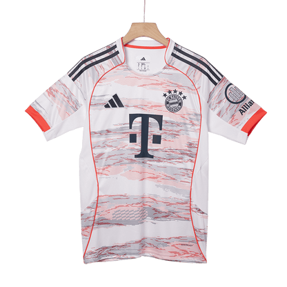 MÜLLER Special #25 Bayern Munich Idegenbeli Soccer Mez 2025/26 Fehér