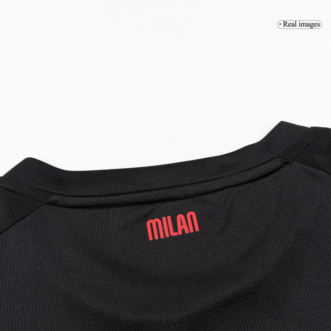 FOFANA #19 AC Milan
 Otthon Futball Mez 2025/26
