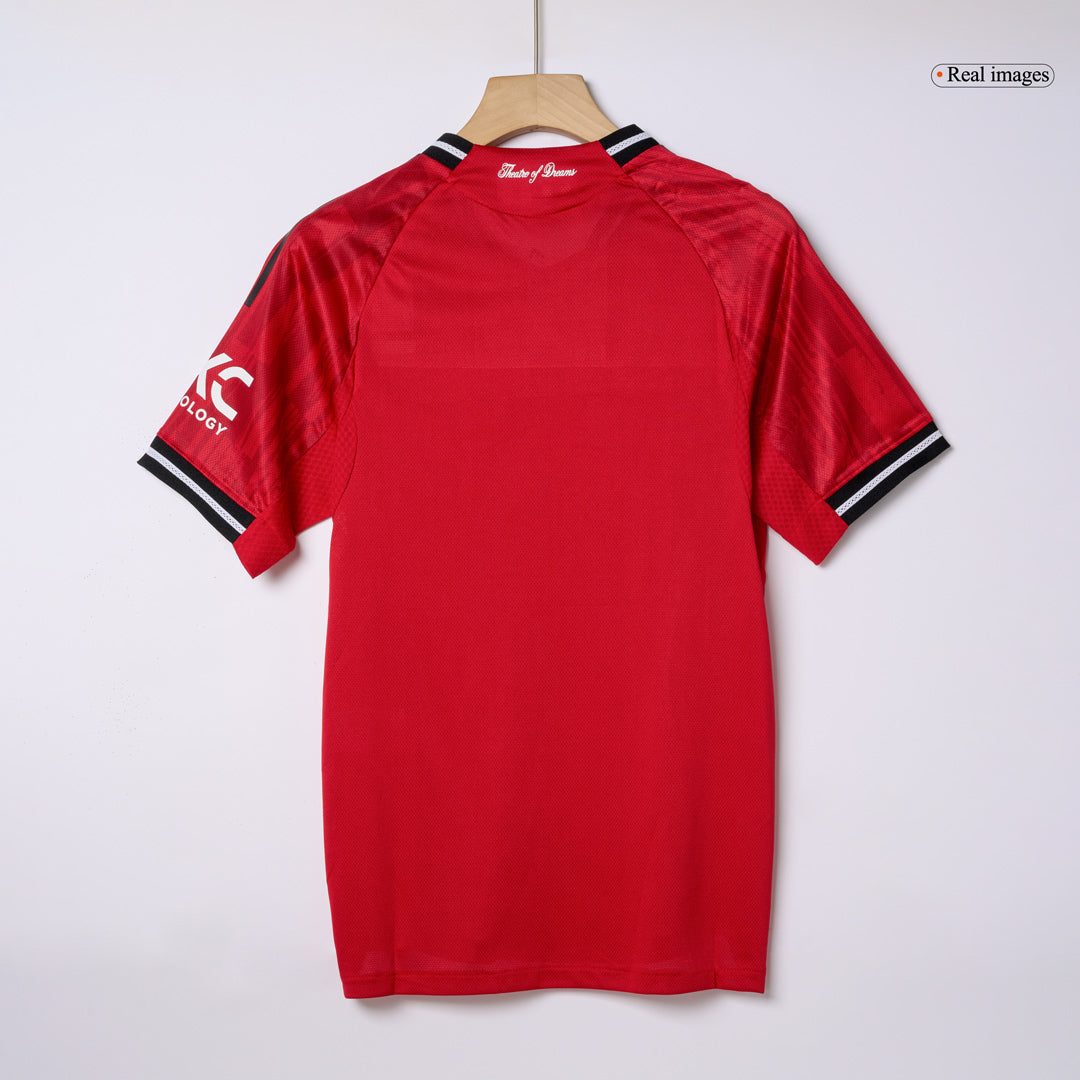 B.FERNANDES #8 Hiteles Manchester United Otthon Soccer Mez 2025/26 Piros
