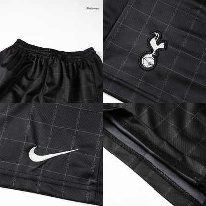 Gyerek Tottenham Hotspur 
 Idegenbeli 
Mez 
 
Készlet (Mez + Nadrág)2025/26 
 Fekete