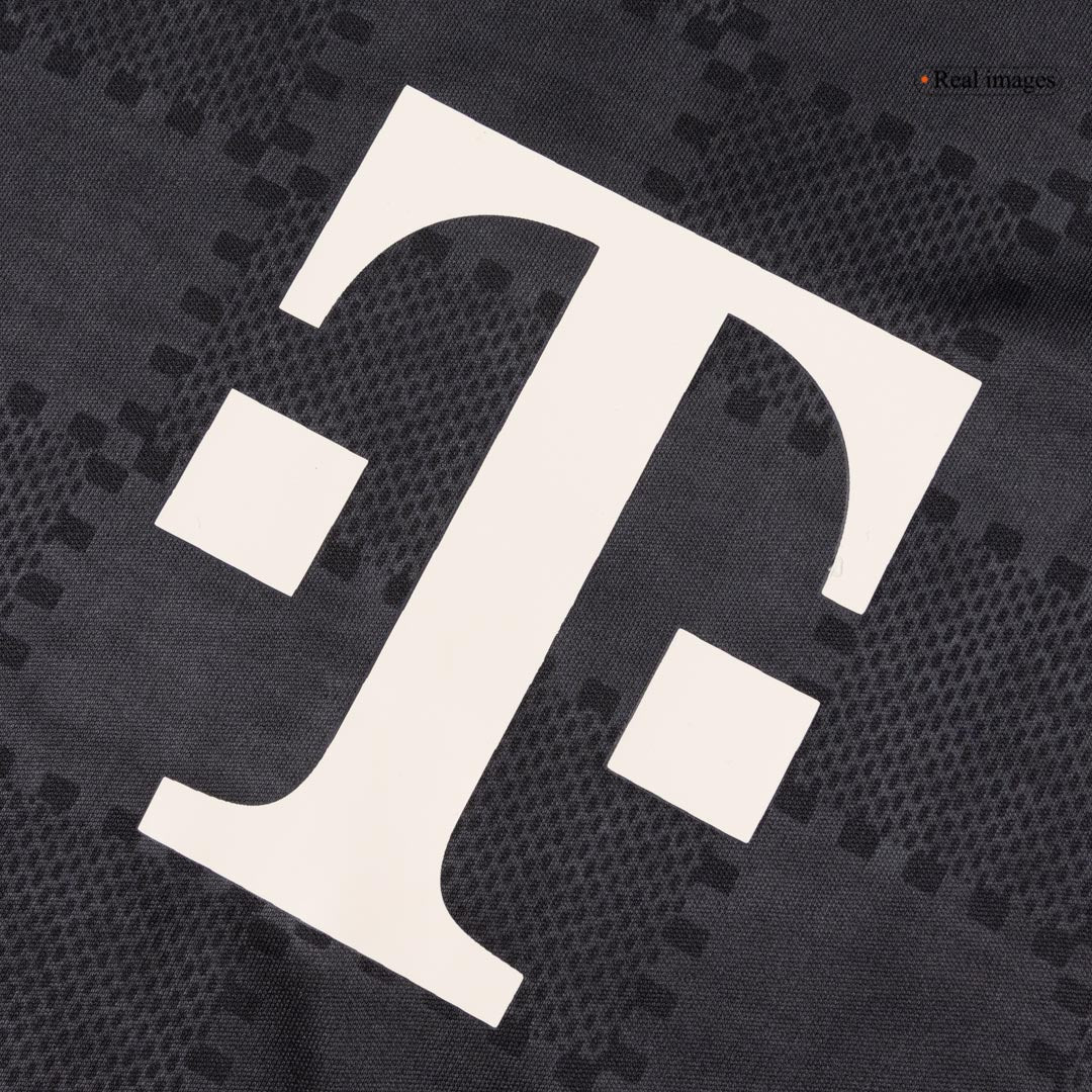 Bayern Munich Gyerek Idegenbeli Harmadik Mez Készlet(Mez+Nadrág+Zokni) 2025/26 Fekete