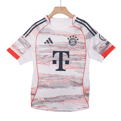 MÜLLER #25 Hiteles Bayern Munich Idegenbeli Soccer Mez 2025/26 Fehér