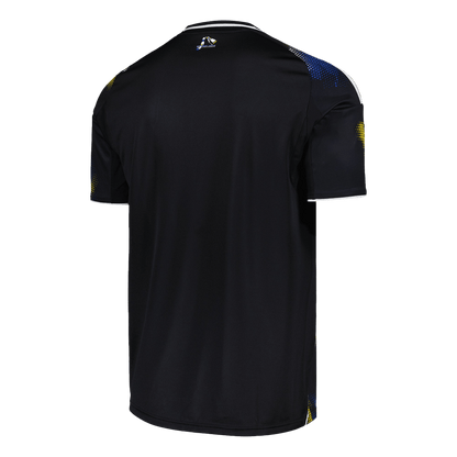 Leeds United 
 Idegen Harmadik 
 Futball Mez 
2025/26 
 Fekete