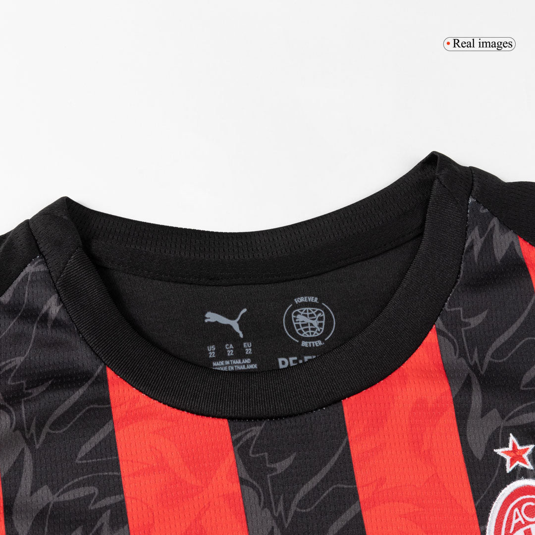 Gyerek AC Milan 
Otthoni 
Mez 
Készlet (Mez + Nadrág + Zokni) 
2025/26