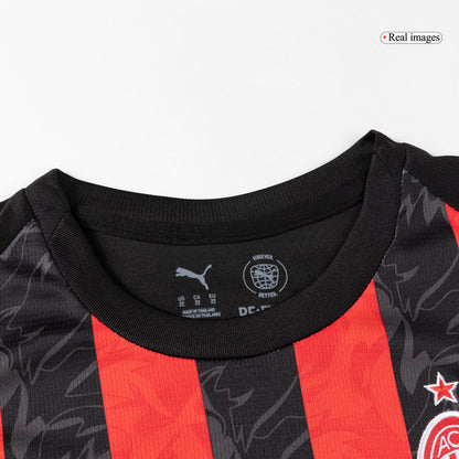Gyerek AC Milan 
Otthoni 
Mez 
Készlet (Mez + Nadrág + Zokni) 
2025/26