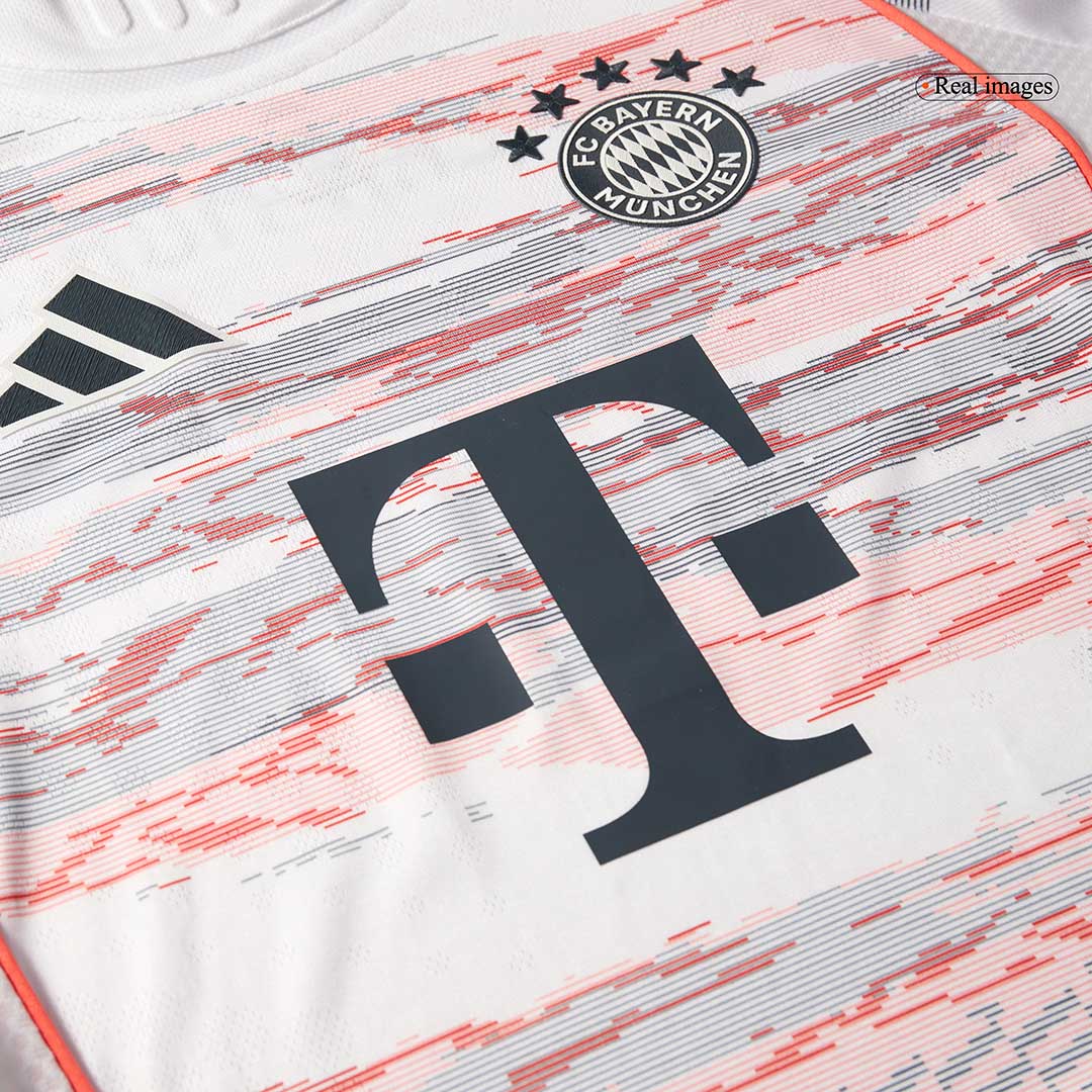 Hiteles Bayern Munich Idegenbeli Soccer Mez 2025/26 Fehér