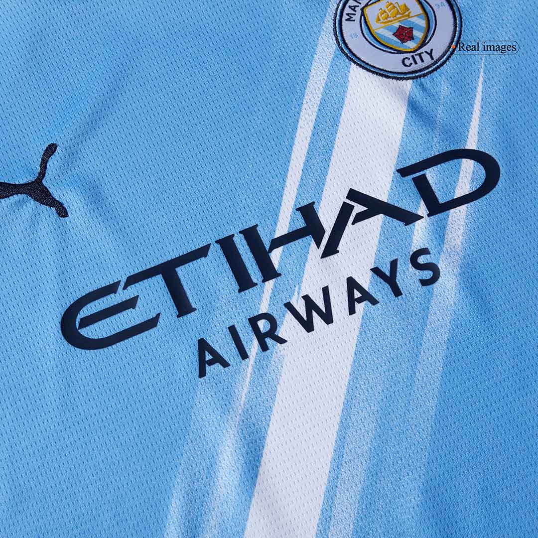 Gyerek Manchester City 
Otthoni 
Mez 
 
Készlet (Mez + Nadrág)2025/26 
 Kék