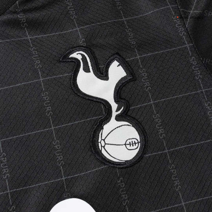 Gyerek Tottenham Hotspur 
 Idegenbeli 
Mez 
 
Készlet (Mez + Nadrág)2025/26 
 Fekete