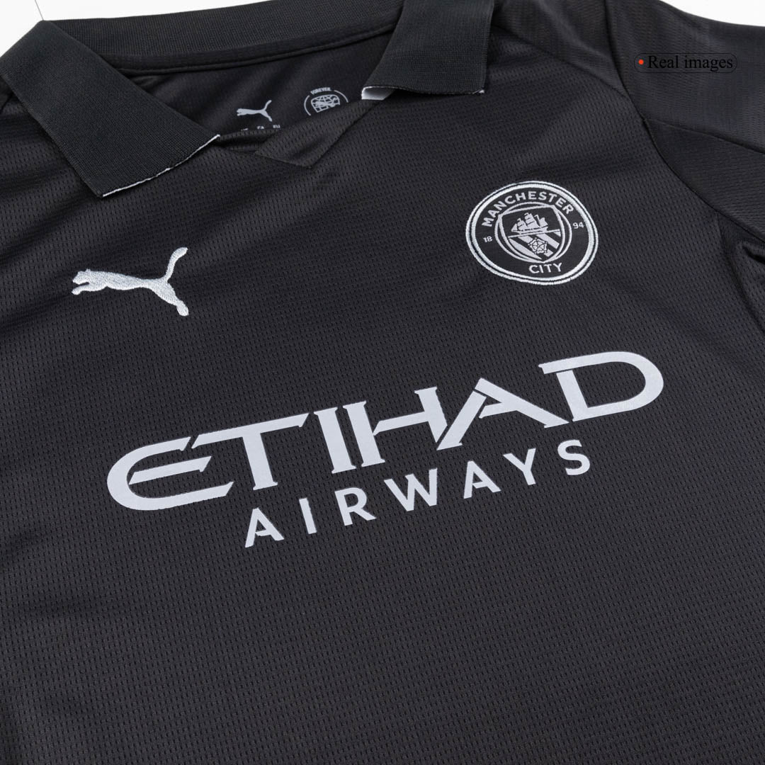 Gyerek Manchester City 
 Idegenbeli 
Mez 
 
Készlet (Mez + Nadrág)2025/26 
 Fekete